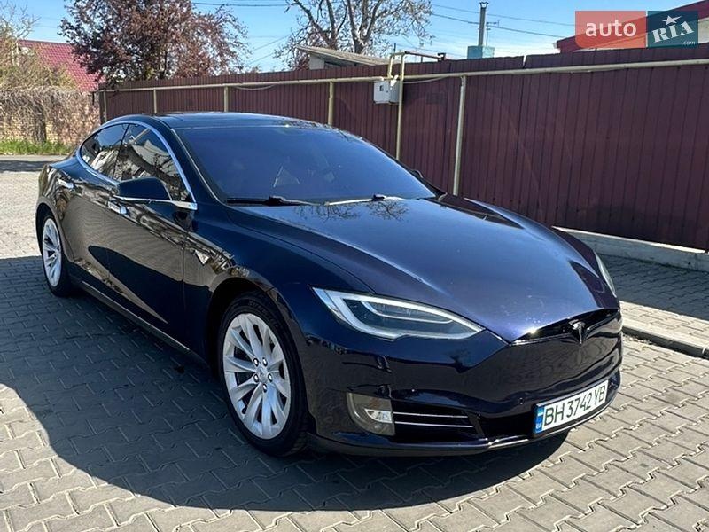Tesla Model S 2013