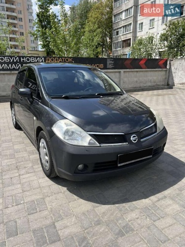 Nissan TIIDA 2008