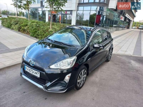 Toyota Aqua 2015