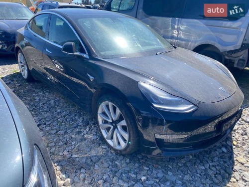 Tesla Model 3 2020