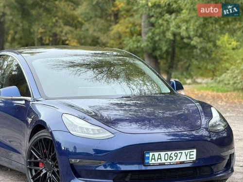 Tesla Model 3 2020