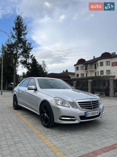 Mercedes-Benz E-Class 2011