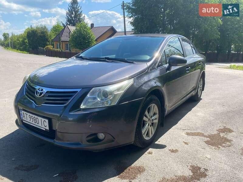 Toyota Avensis 2011