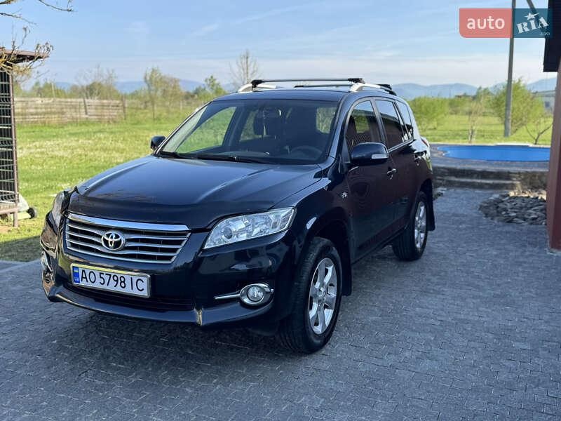 Toyota RAV4 2010