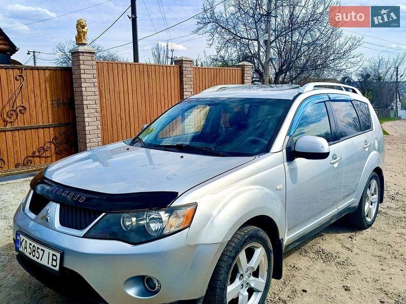 Mitsubishi Outlander XL 2008