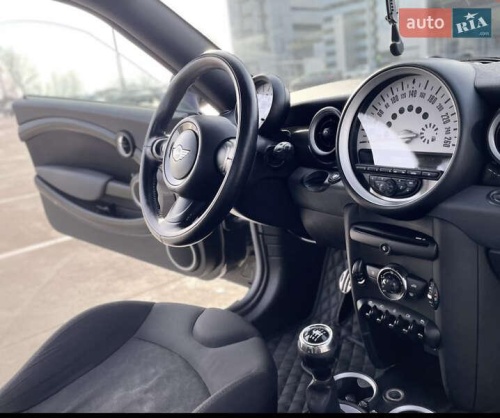 MINI Cooper 2011