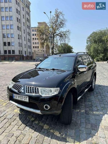 Mitsubishi Pajero Sport 2012
