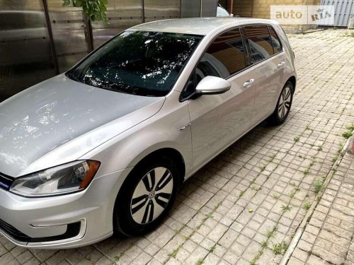 Volkswagen e-Golf 2016
