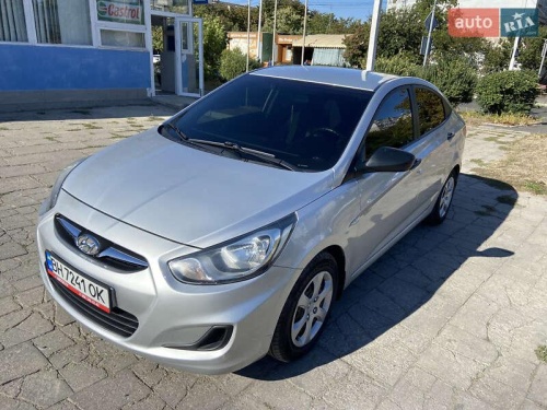 Hyundai Accent 2014