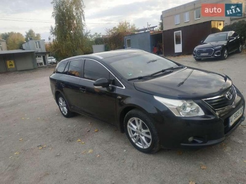 Toyota Avensis 2011