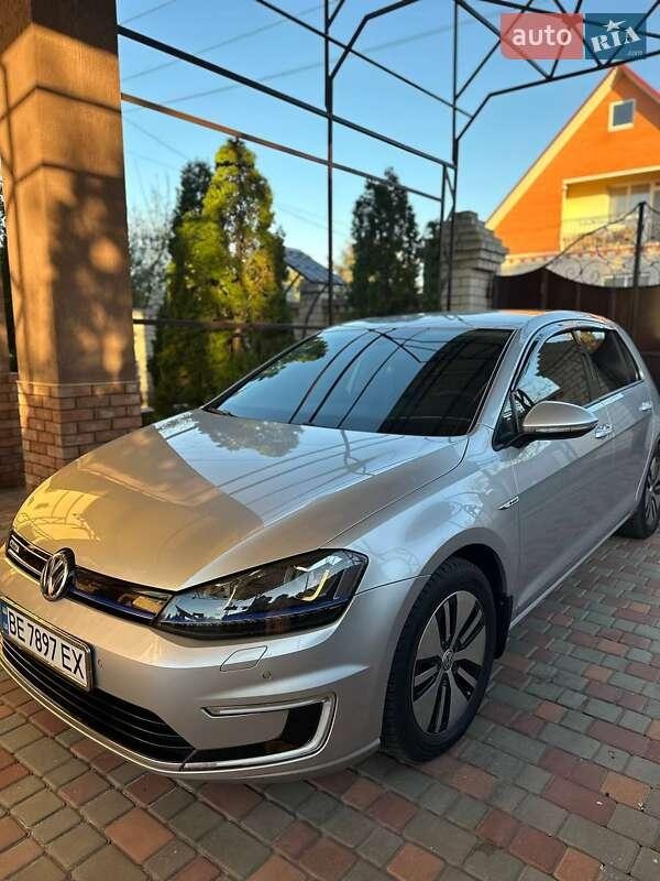 Volkswagen e-Golf 2016
