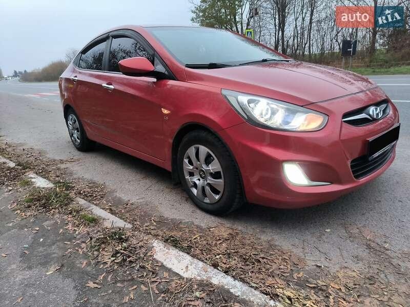 Hyundai Accent 2011