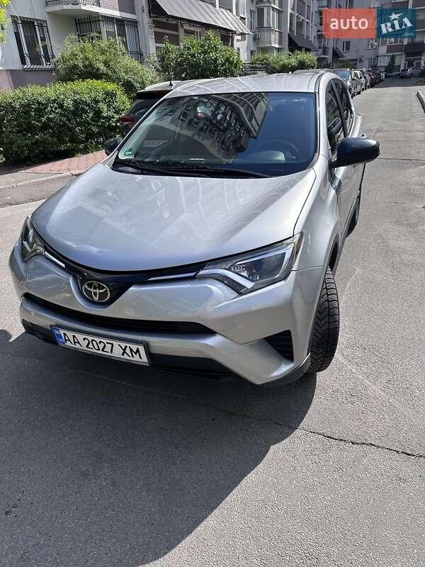 Toyota RAV4 2017