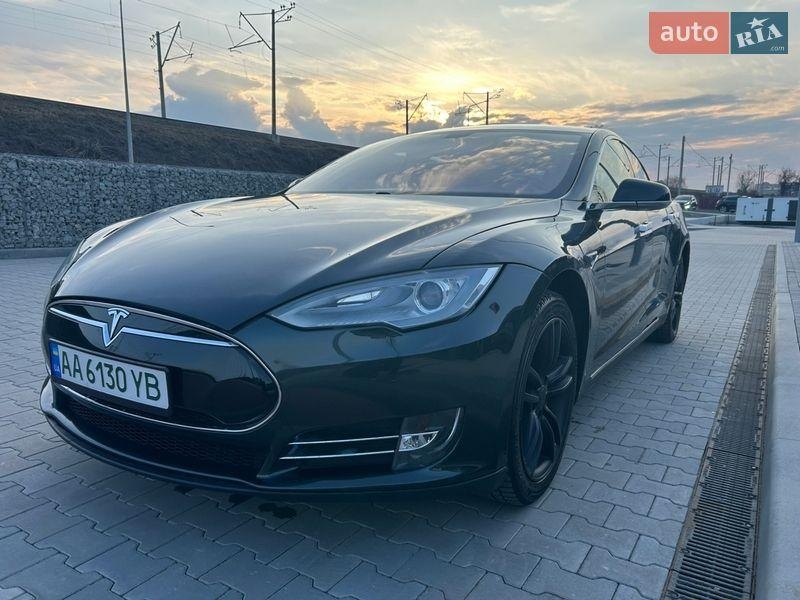 Tesla Model S 2013
