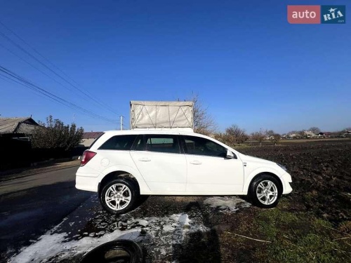 Opel Astra 2010