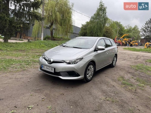 Toyota Auris 2016