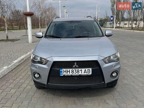 Mitsubishi Outlander 2010