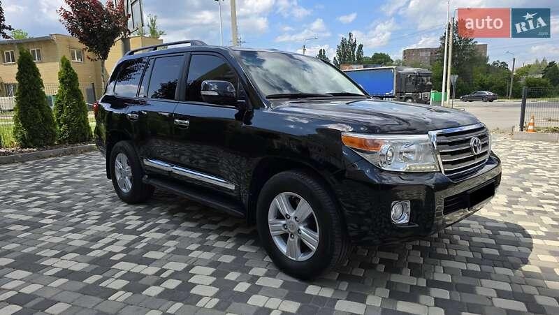 Toyota Land Cruiser 2013