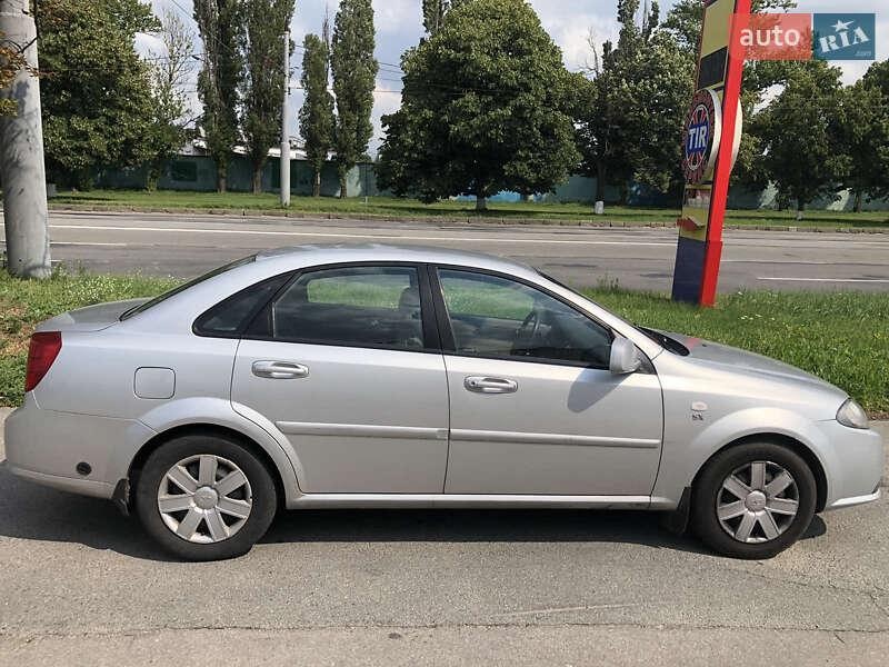 Daewoo Gentra 2013