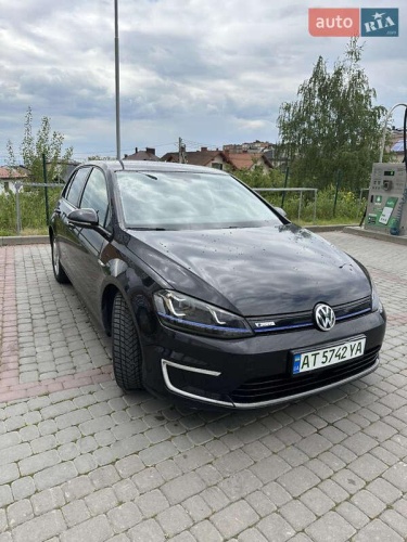 Volkswagen e-Golf 2015