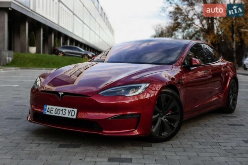 Tesla Model S 2023