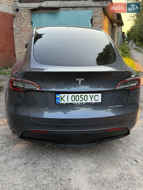 Tesla Model Y 2023