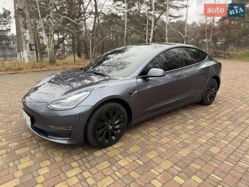 Tesla Model 3 2022