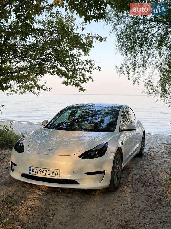Tesla Model 3 2021