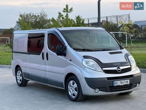 Opel Vivaro 2012