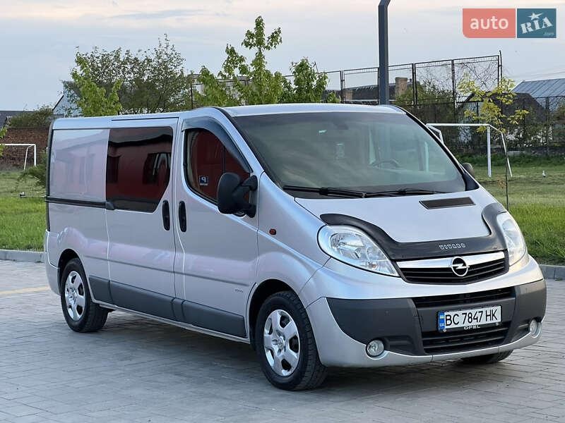 Opel Vivaro 2012