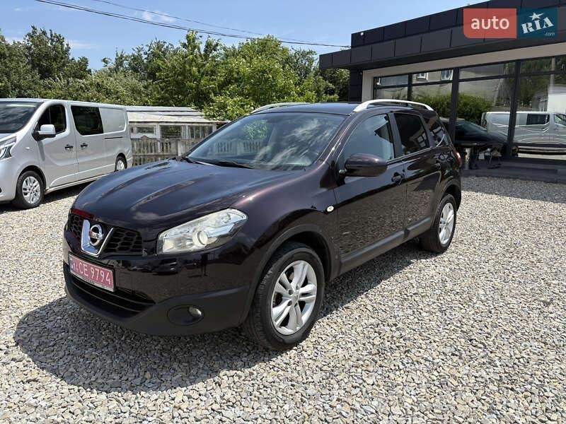 Nissan Qashqai+2 2010