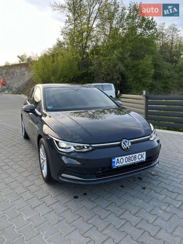 Volkswagen Golf 2021