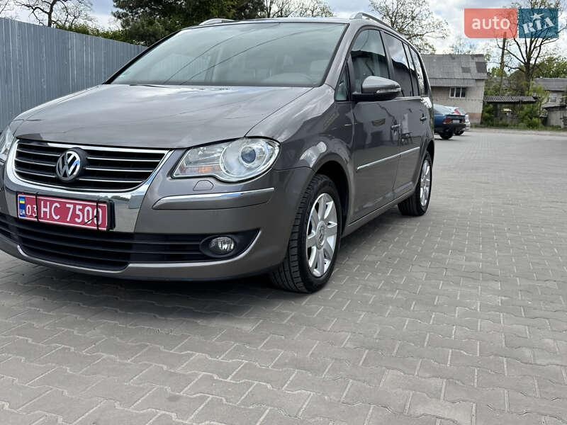 Volkswagen Touran 2009