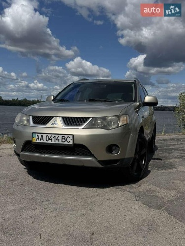 Mitsubishi Outlander XL 2008