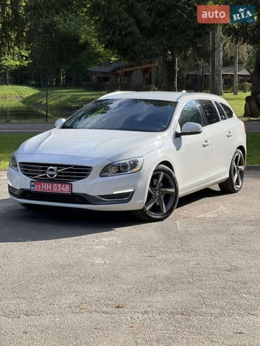 Volvo V60 2015