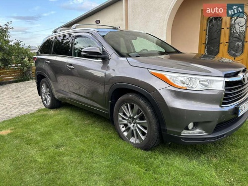 Toyota Highlander 2016