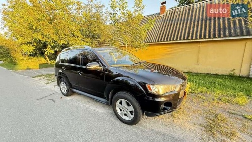 Mitsubishi Outlander XL 2010