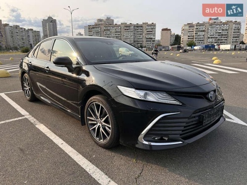 Toyota Camry 2021