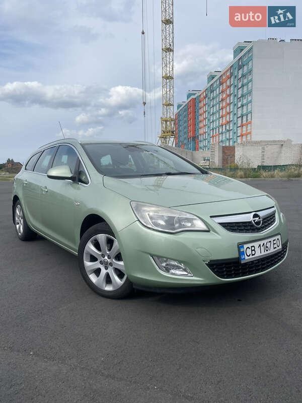 Opel Astra 2011