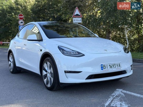 Tesla Model Y 2022