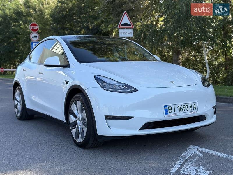 Tesla Model Y 2022