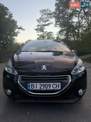 Peugeot 208 2013