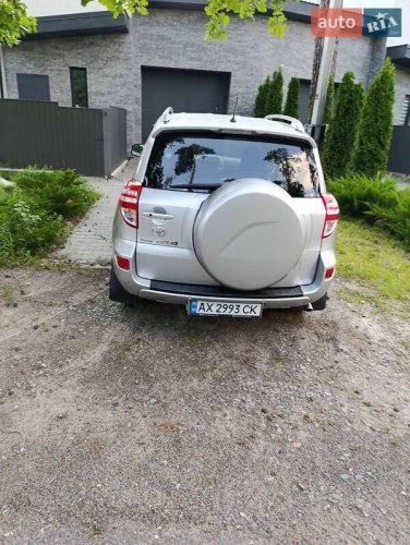 Toyota RAV4 2011