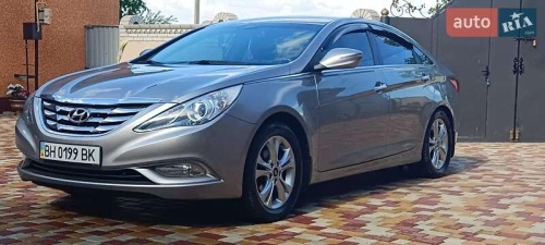 Hyundai Sonata 2011