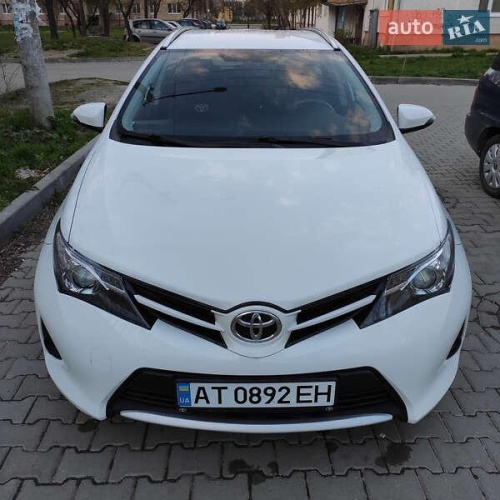 Toyota Auris 2014
