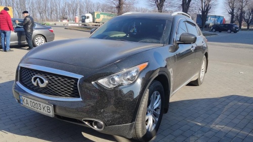 Infiniti Q70 2014