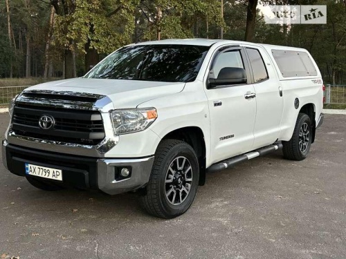 Toyota Tundra 2015