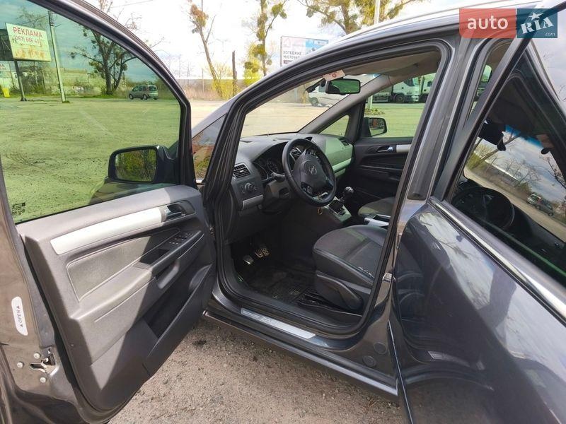 Opel Zafira 2010