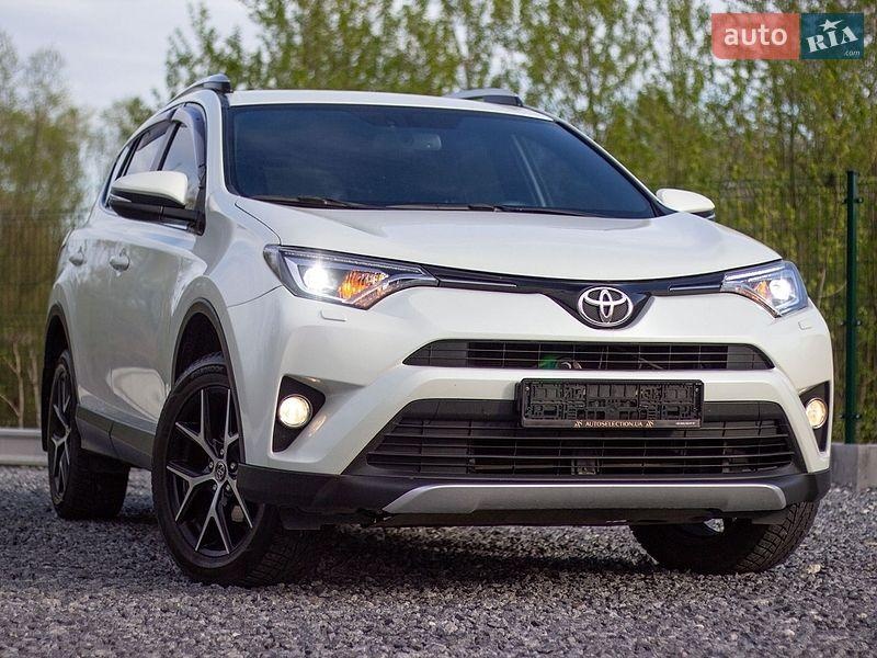 Toyota RAV4 2017