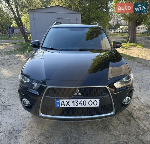Mitsubishi Outlander 2012